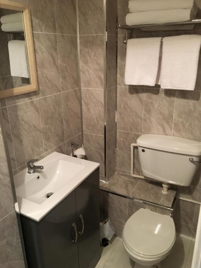 The Ynyscedwyn Arms Hotel سوانسي المظهر الخارجي الصورة